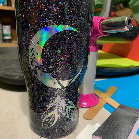 Custom 20 oz black glitter tumbler - Picture 2 of 2
